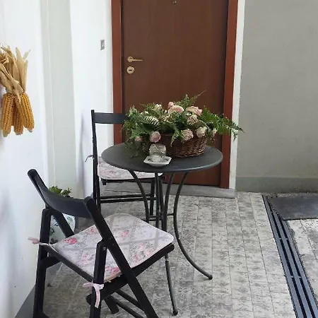 Il Vecchio Cortile Апартаменты Манделло-дель-Ларио